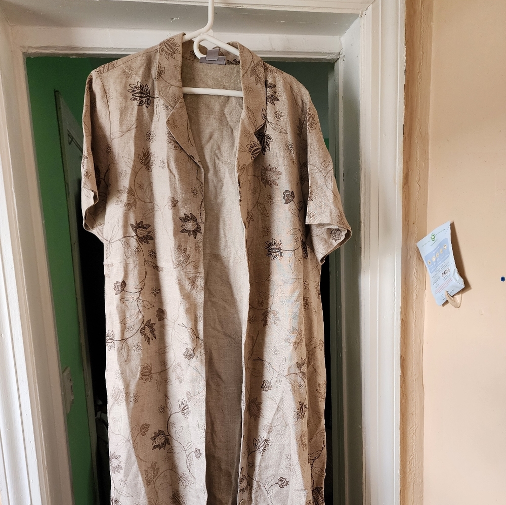 Style&Co long buttons in the front biege dress.